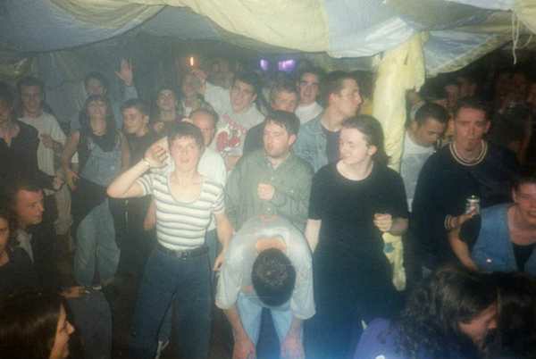 Crowd dancing at an Egebamyasi live show