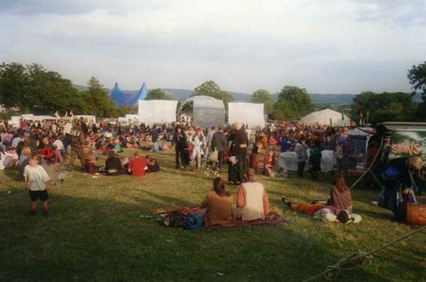 Crowd dancing at an Egebamyasi live show