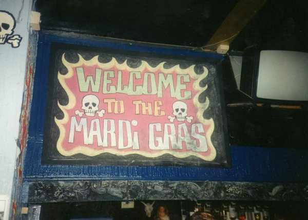 Crowd dancing at an Egebamyasi live show