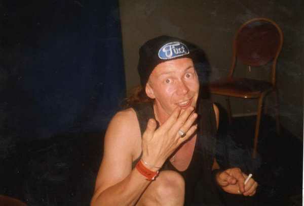 Crowd dancing at an Egebamyasi live show