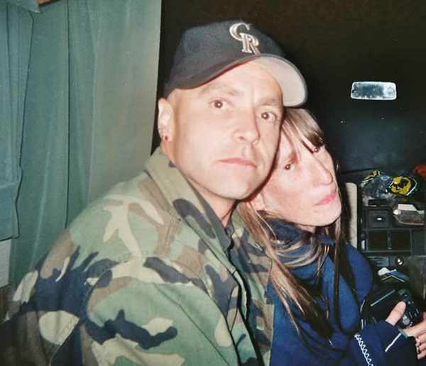 Crowd dancing at an Egebamyasi live show