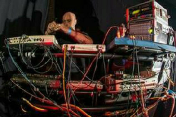 Egebamyasi live electronic performance